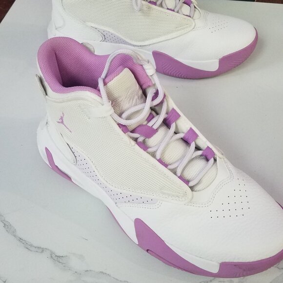 Jordan Max Aura 4 (GS) White/Rush Fuschia Wm Sz 8 - Picture 2 of 8